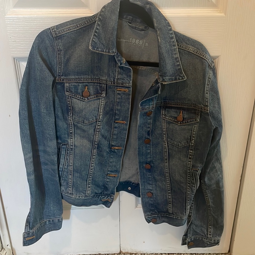 Gap denim blue Jean jacket size small